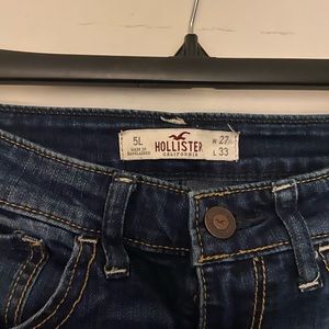 DARK WASH SKINNY JEANS